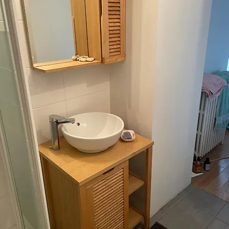Charmante Maison De *